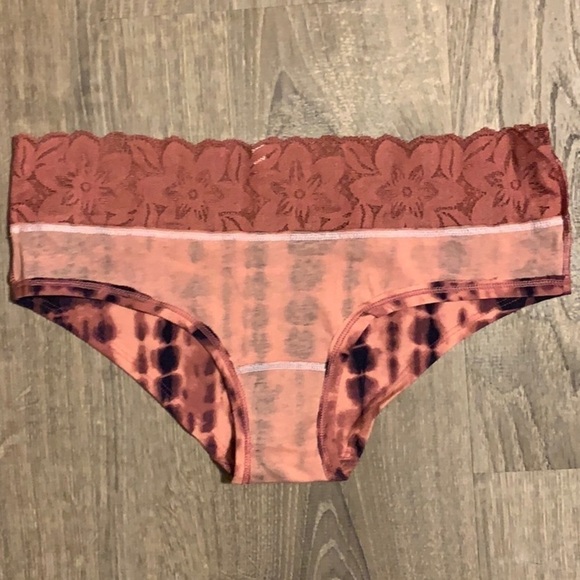 VS PINK Hipster Panties - Picture 4 of 8